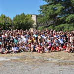 Photo de groupe des participants à l’école d’été au Centre Regain à Sainte Tulle, près de Manosque.
