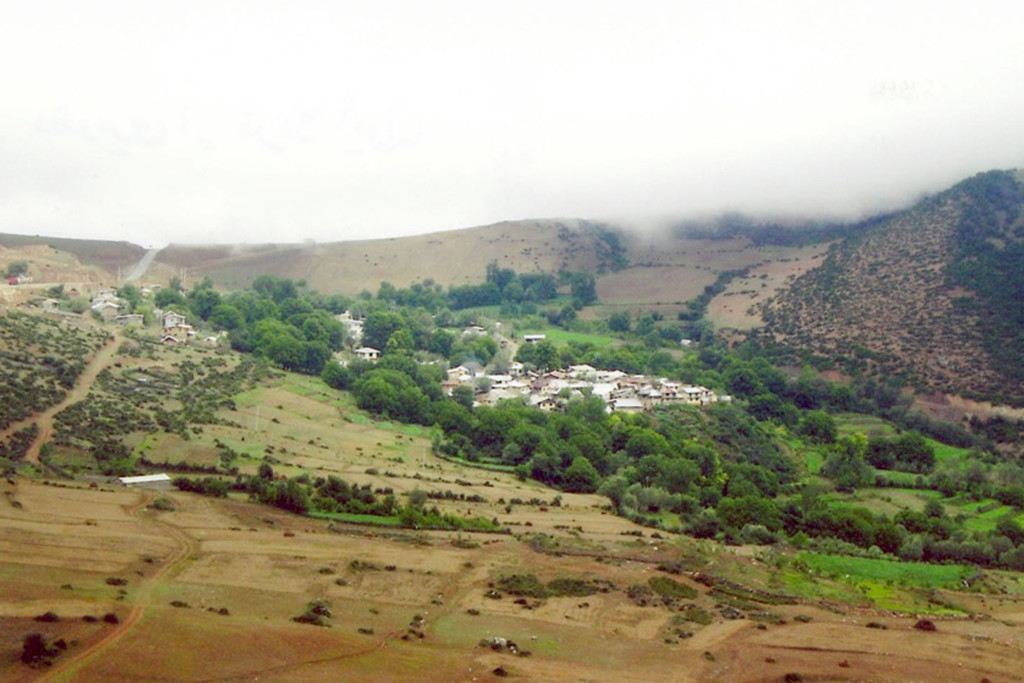 Vue sur le village d'Ivel, en Iran