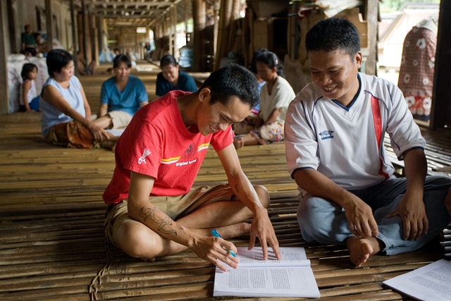 L’un des objectifs des initiatives éducatives des bahá’ís de Malaisie est de renforcer les capacités de servir la société et de favoriser une plus grande d’unité entre divers groupes de personnes.