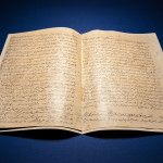 Photo des premières pages du Testament de ‘Abdu’l-Bahá