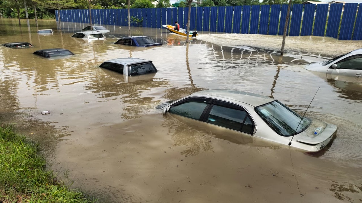 De fortes pluies ont provoqué de graves inondations dans différentes régions de Malaisie le mois dernier.
