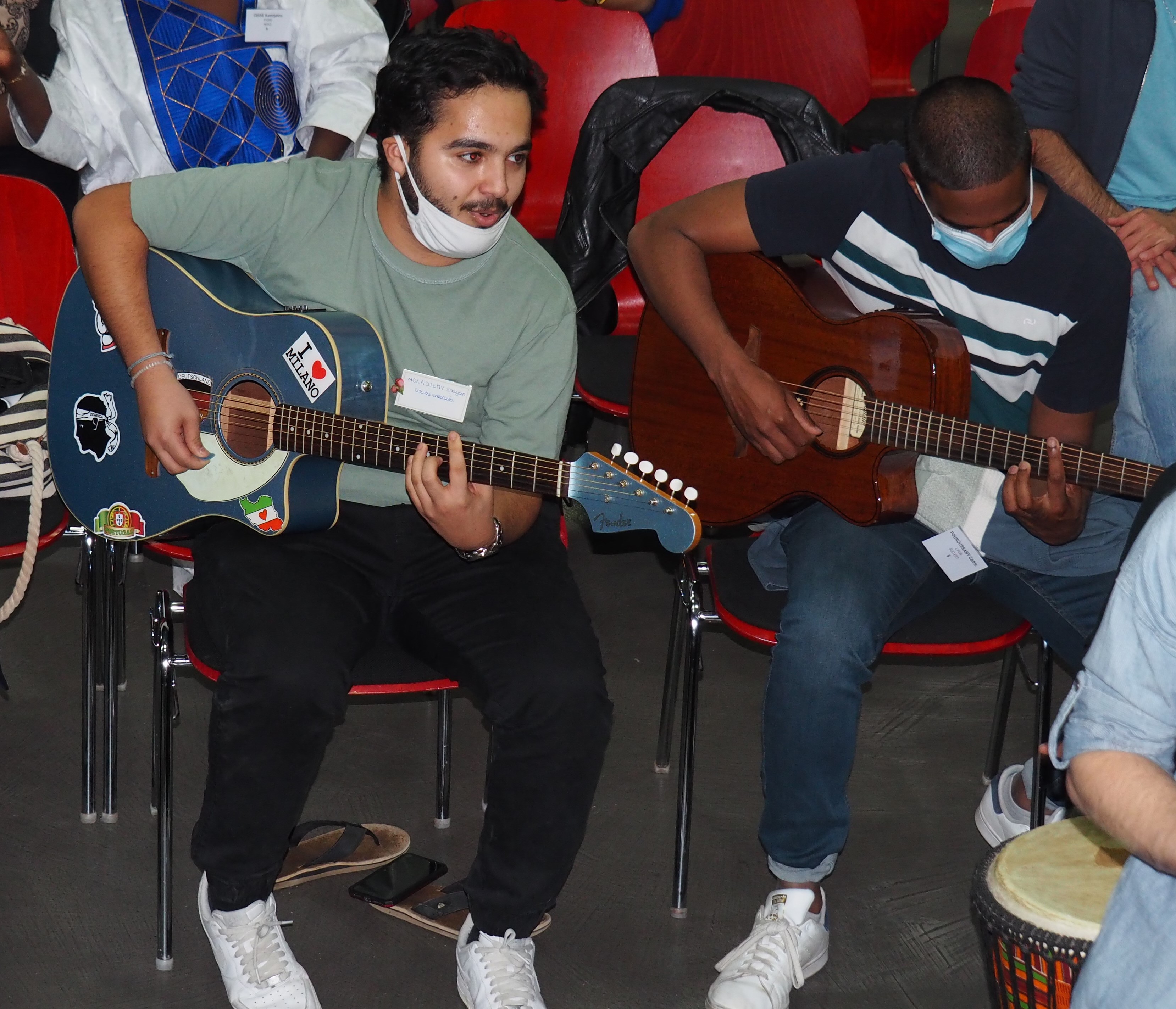 Une participante venue de Strasbourg témoigne avoir été aspirée dès son arrivée par « l’ambiance et l’énergie spirituelle débordante ». Et par la diversité des participants. « Quelle bénédiction de voir tant de jeunes et d’enfants participer à l’effort de réflexion », témoigne-t-elle encore.