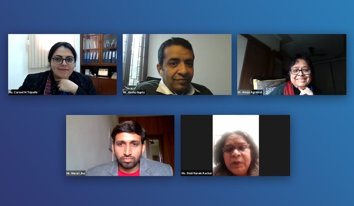 Le Bureau indien bahá’í des affaires publiques a organisé, au cours des décennies, de nombreux forums de discussion sur l’égalité des femmes et des hommes, en particulier au cours des deux dernières années et demie, lorsque la pandémie a mis en évidence de nombreuses questions concernant la promotion des femmes. En haut : Carmel Tripathi du Bureau bahá’í des affaires publiques ; Anshu Gupta, fondateur de l’organisation humanitaire Goonj ; Anuja Agrawal, professeure de sociologie à l’université de Delhi. En bas : Murari Jha, éducateur dans les écoles publiques de Delhi ; Stuti Narain Kacker, ancienne présidente de la Commission nationale pour la protection des droits de l’enfant.