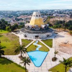 La nouvelle maison d’adoration bahá’íe inspire de nombreuses conversations sur le service à la société – le thème d’une série de vidéos en ligne récemment lancée sur le temple.