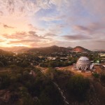 La nouvelle maison d’adoration bahá’íe en PNG, qui représente l’union de la prière et du service, incite les résidents locaux à participer à la construction de ce temple.