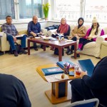 Une initiative des bahá’ís de Vienne, qui propose des cours d’allemand aux familles nouvellement arrivées, a également permis à des personnes d’horizons variés de surmonter les préjugés.