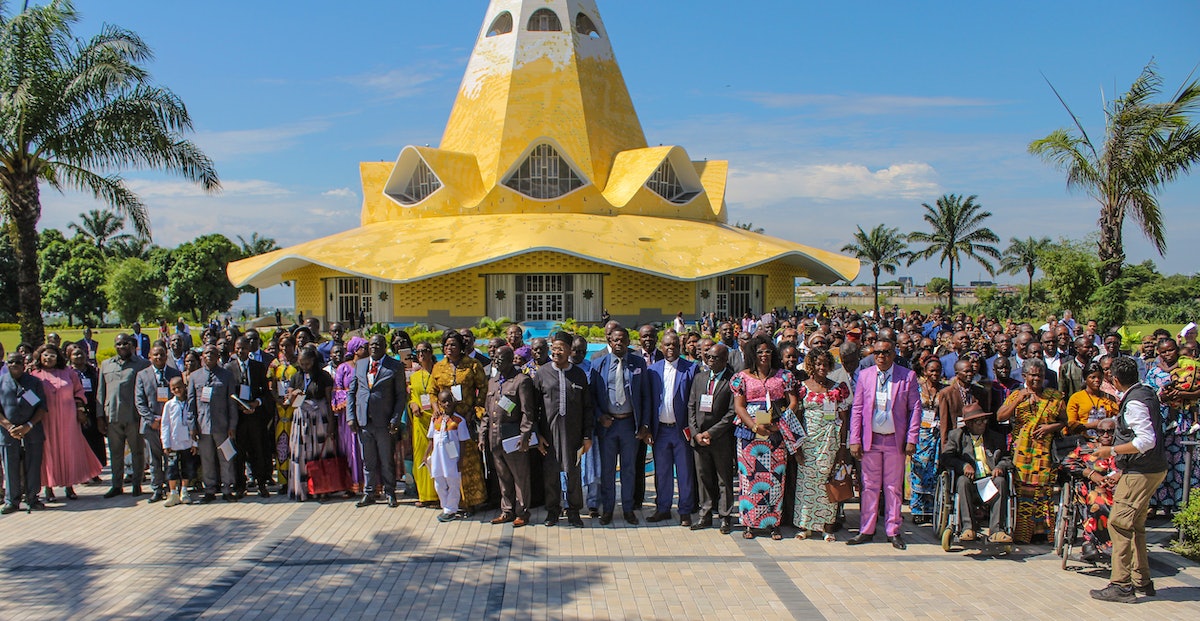 Photo de groupe de certains participants.
