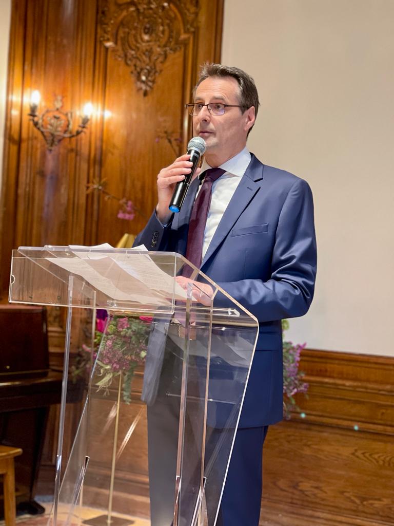 Alain Gueudré, présente le Bureau des affaires extérieures des bahá’ís de France.