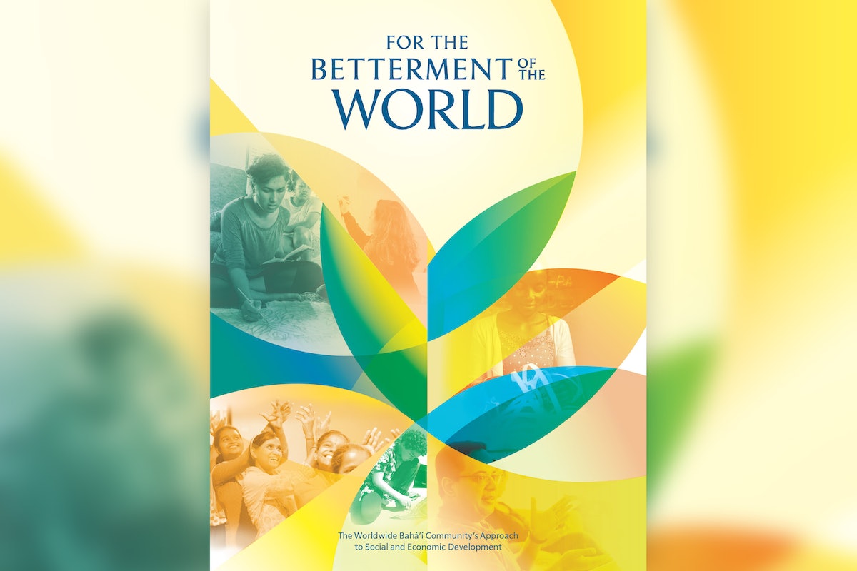 « Pour l’amélioration du monde » met en lumière les efforts déployés par les bahá’ís, en collaboration avec des acteurs sociaux de tous horizons, pour contribuer au progrès matériel et social.