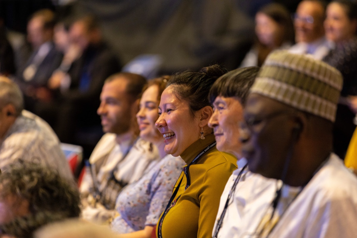 Délégués lors d’une session consultative à la 13e Convention internationale bahá’íe.