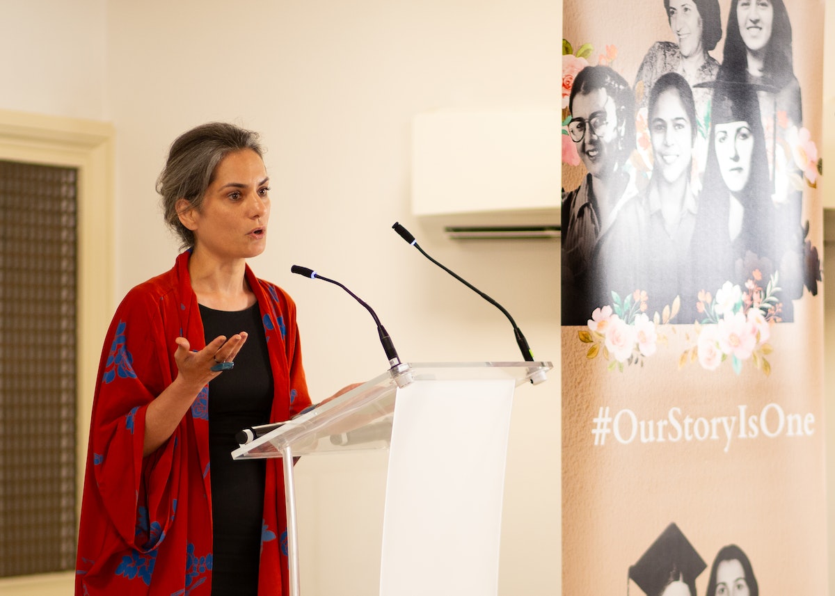Negin Shiraghaei, fondatrice du réseau Azadi, a raconté des histoires sur les luttes des femmes iraniennes pour l’égalité des sexes, faisant écho à l’injustice subie par les 10 femmes bahá’íes exécutées en Iran il y a 40 ans.