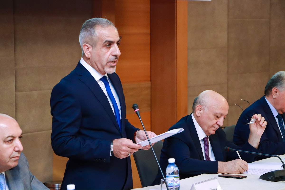 Ramazan Asgarli, membre du Bureau bahá’í des affaires extérieures, a souligné que la réalisation de la tolérance, tout en étant un objectif noble, peut être considérée comme une étape sur la voie vers des degrés plus élevés d’unité sociétale, l’humanité reconnaissant son unité essentielle.