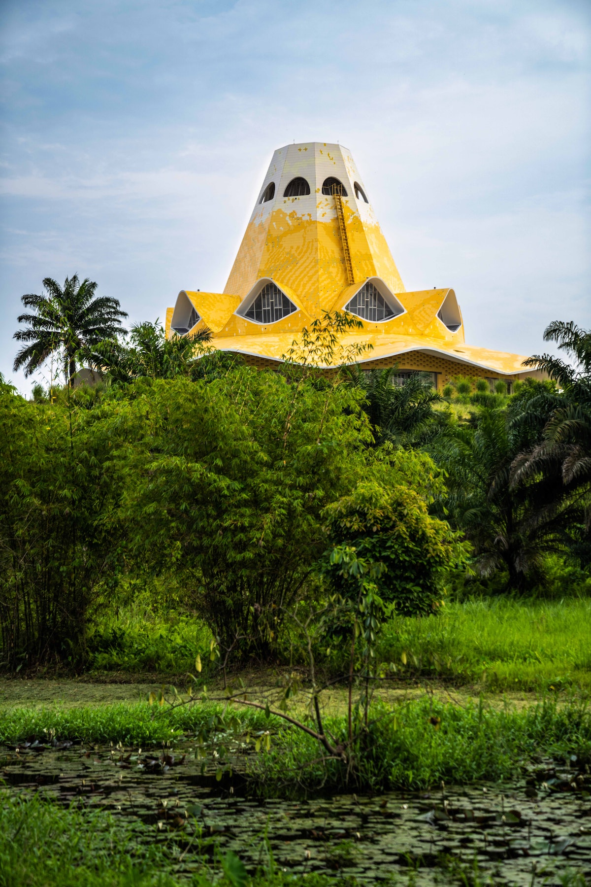 Les participants ont exprimé leur appréciation à l’égard de ce rassemblement, notant que les environs du temple offraient un cadre propice à la contemplation et une atmosphère qui inspirait des discussions riches et des interactions profondes.