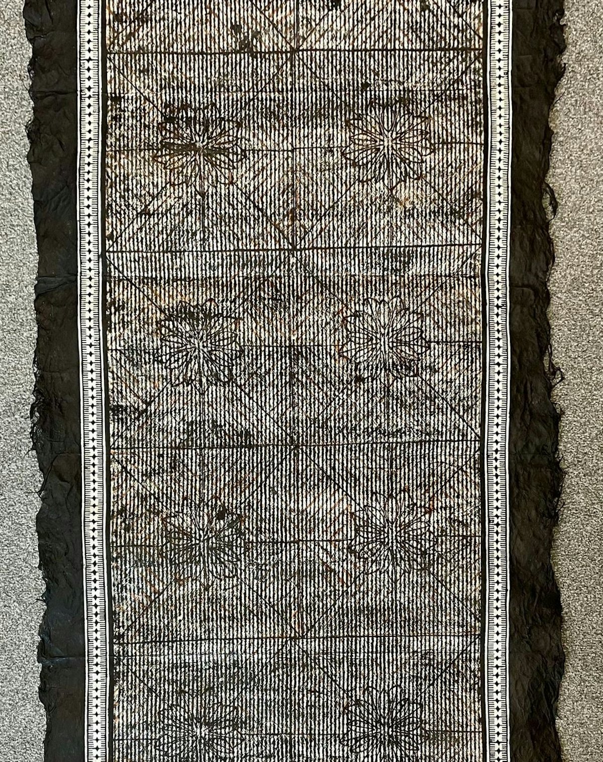 Intitulée « FA’UTAHA » (Unité en tongien), cette pièce incarne l’esprit de solidarité entre les femmes.